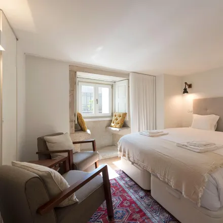 Rent this 2 bed apartment on Casa dos Sousas e Silvas in Rua do Ferraz, 4000-030 Porto