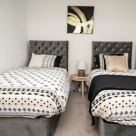 Image 3 - Leeds, LS5 3BY, United Kingdom - Apartment for rent