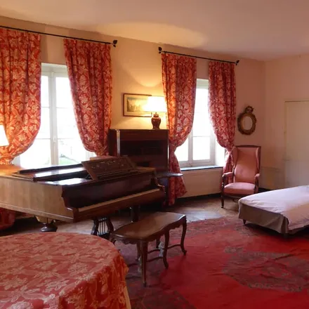 Rent this 5 bed house on 28200 La Chapelle-du-Noyer