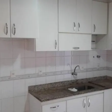 Buy this 3 bed apartment on Avenida César Finotti in Segismundo Pereira, Uberlândia - MG