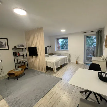 Rent this 1 bed apartment on Wilschenbrucher Weg 98A in 21335 Lüneburg, Germany