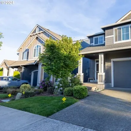 Buy this 3 bed townhouse on 15916 Se Swift Ct in Clackamas, Oregon
