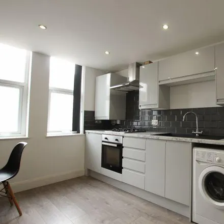 Image 2 - Yummy Yummy, Lower Cathedral Road, Cardiff, CF11 6LU, United Kingdom - Apartment for rent