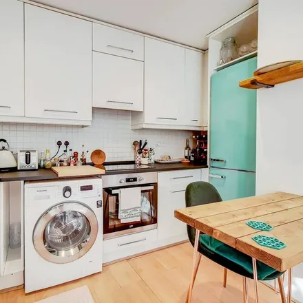 Rent this 1 bed apartment on Park Central in Fairfield Road, Old Ford