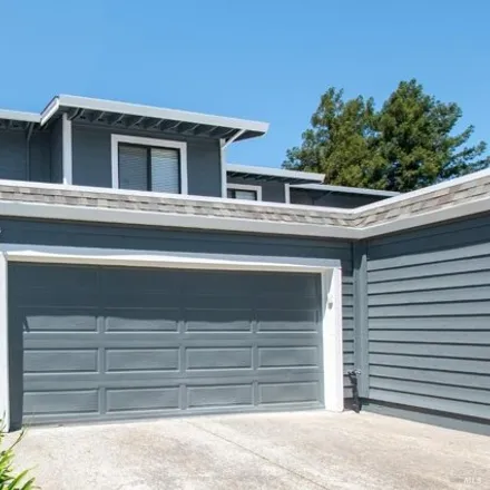 Buy this 3 bed townhouse on 1809 Meadowview Drive in Petaluma, CA 94954