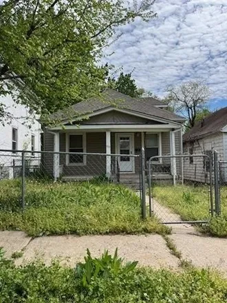 Buy this 2 bed house on 423 North Colorado Avenue in Kansas City, MO 64123