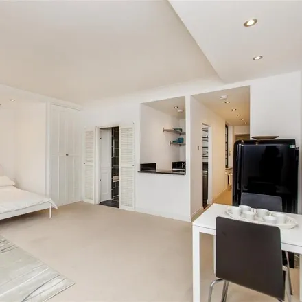 Rent this studio apartment on Donovan Court in 107 Drayton Gardens, London