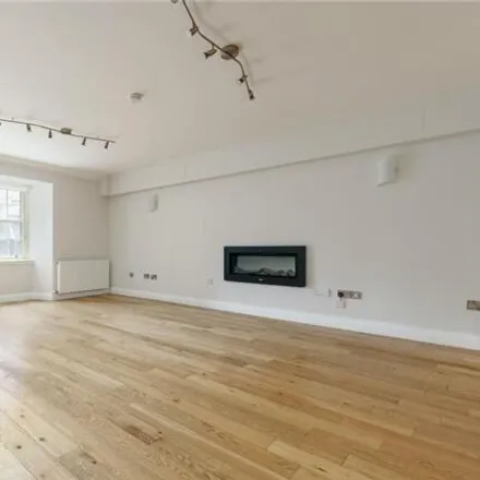 Rent this 4 bed apartment on 26 Abercromby Place in City of Edinburgh, EH3 6JX