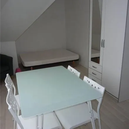 Image 3 - 44 Quai Béatrix de Gavre, 53000 Laval, France - Apartment for rent