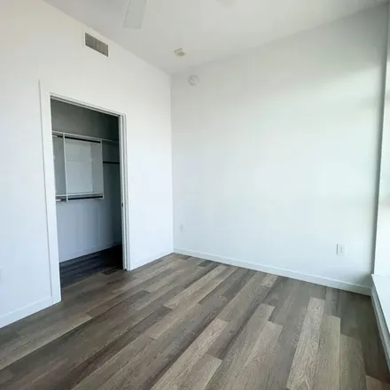 Rent this 3 bed apartment on Los Angeles Streetcar in East 9th Street, Los Angeles
