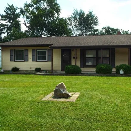 Buy this 3 bed house on 7607 Kingsway Dr in Fort Wayne, Indiana