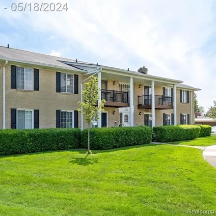 Buy this 2 bed condo on unnamed road in Sterling Heights, MI 48312