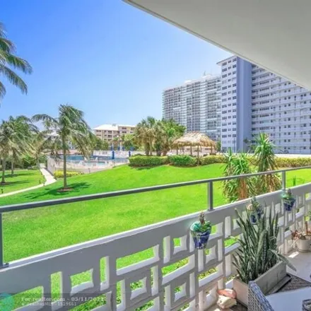 Image 7 - 2740 Grace Drive, Harbor Heights, Fort Lauderdale, FL 33316, USA - Condo for sale