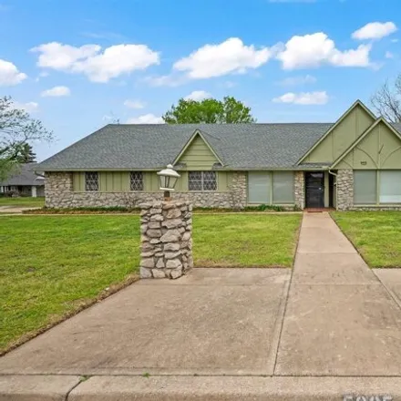 Buy this 4 bed house on 5945 East 36th Street in Tulsa, OK 74135