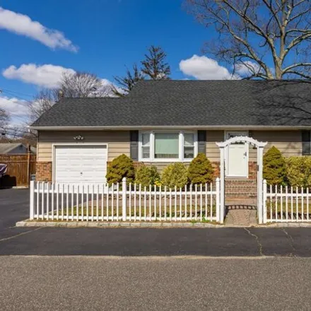 Buy this 5 bed house on 19 Yale Street in Islip, NY 11751