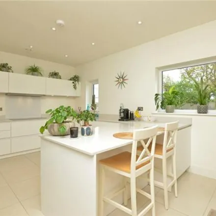 Image 4 - 16 The Chase, Topsham, EX3 0FB, United Kingdom - House for sale