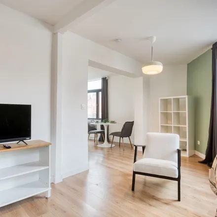 Rent this 2 bed apartment on 87 Rue Gay Lussac in 59100 Roubaix, France