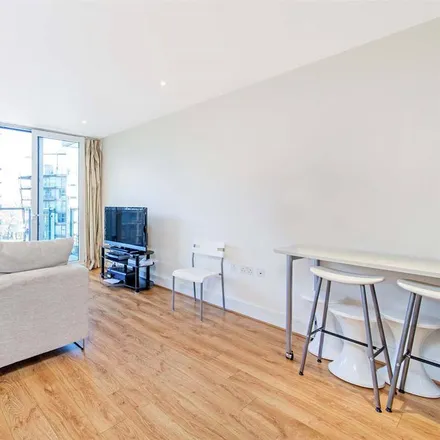 Image 3 - Howard Building, 368 Queenstown Road, London, SW11 8NT, United Kingdom - Apartment for rent