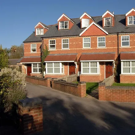 Rent this 4 bed house on 144 Marlborough Road in Grandpont, Oxford
