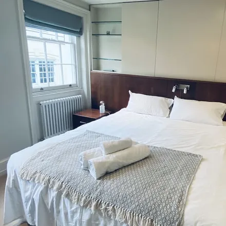 Image 1 - London, WC2N 4LA, United Kingdom - House for rent