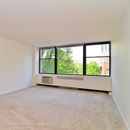 Image 5 - 545-559 West Cornelia Avenue, Chicago, IL 60657, USA - Condo for rent