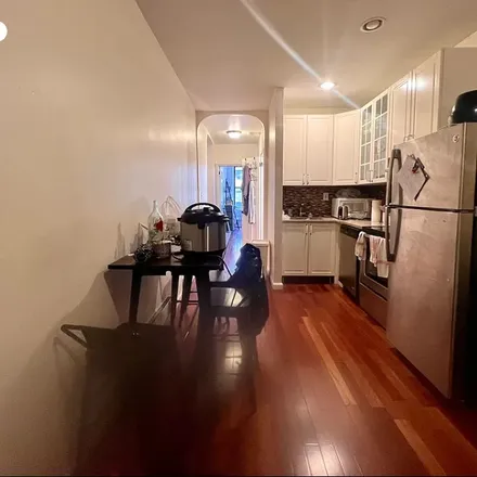 Rent this 3 bed apartment on 350 East 53rd Street in New York, NY 10022