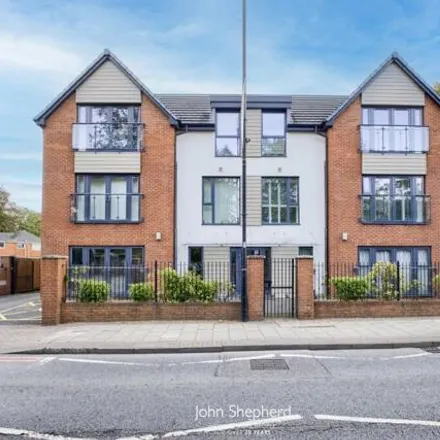 Buy this 2 bed apartment on St James' Court in Stratford Road, Shirley