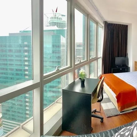 Rent this 4 bed room on Drop Off in The Sail @ Marina Bay, Singapore 018987