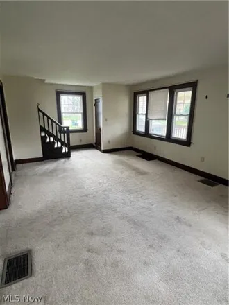 Image 4 - 1468 Roslyn Avenue Southwest, Lincoln Heights, Canton, OH 44710, USA - House for rent