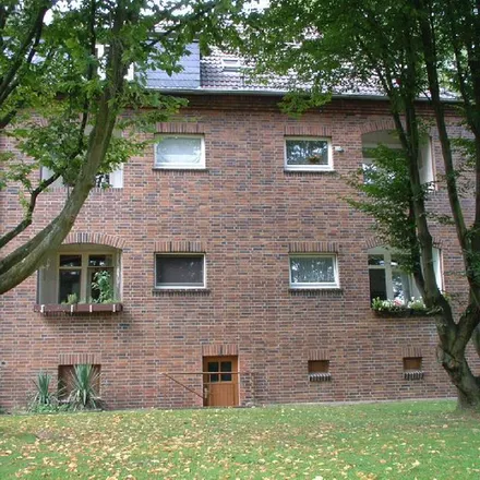 Rent this 2 bed apartment on Lindnerplatz 5 in 45355 Essen, Germany
