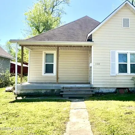 Buy this 2 bed house on 381 North Oak Avenue in Webb City, MO 64870