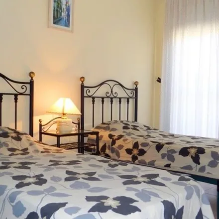 Rent this 2 bed apartment on Avenida José Antonio Tavio in 39, 38630 Arona