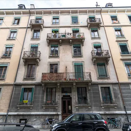 Rent this 4 bed apartment on Rue Charles-Humbert 1 in 1205 Geneva, Switzerland
