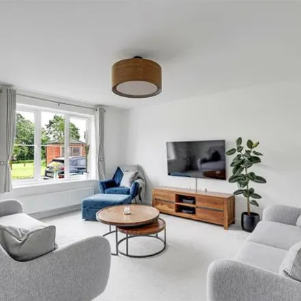 Image 3 - Fairburn Crescent, West Bridgford, NG12 4HP, United Kingdom - House for sale