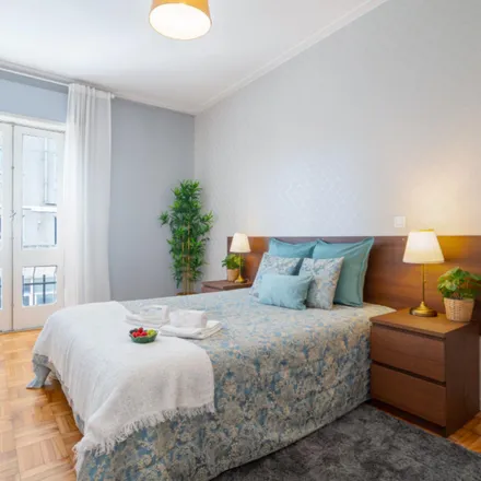 Rent this 2 bed apartment on Rua da Boavista 538 in 4050-049 Porto, Portugal