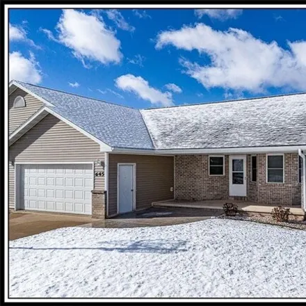 Buy this 4 bed condo on 399 Cordy Lane in Hortonville, Outagamie County