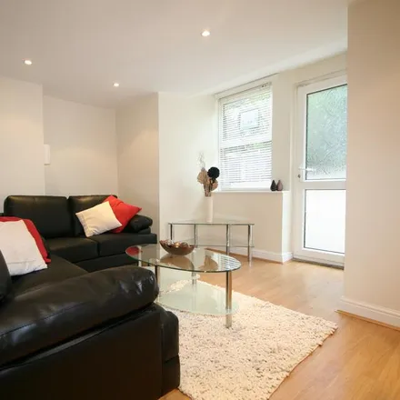 Rent this 2 bed house on Winstanley Terrace in Leeds, LS6 1DR