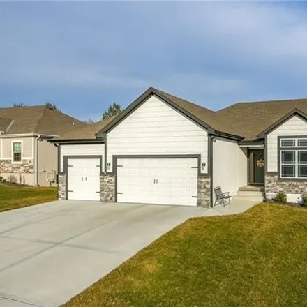 Buy this 5 bed house on 2299 Greenfield Court in Kearney, MO 64060