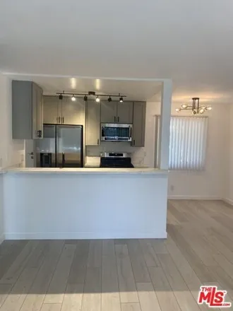 Image 3 - 13945 Sherman Way, Los Angeles, CA 91405, USA - House for rent