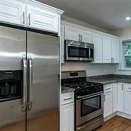 Image 1 - 51 Leamington Road, Boston, MA 02135, USA - Apartment for rent