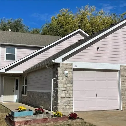Buy this 3 bed townhouse on 315 Silver Leaf Lane in Baldwin City, Douglas County