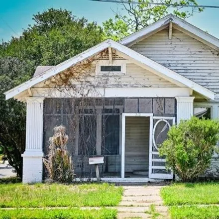 Buy this 2 bed house on 172 Lavaca Street in Yoakum, TX 77995