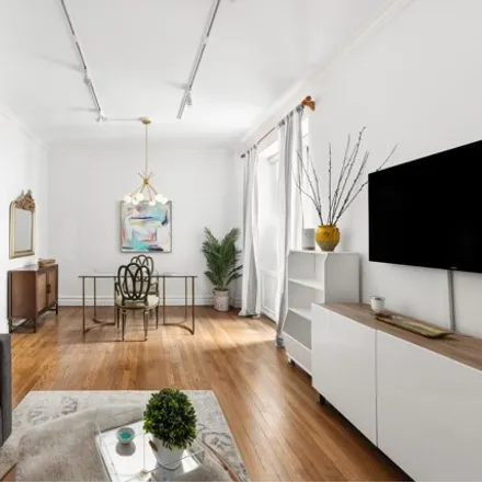 Buy this studio apartment on 59 East 72nd Street in New York, NY 10021