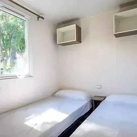 Rent this 1 bed house on Les Eyzies de Tayac Sireuil in Avenue de la Préhistoire, 24620 Les Eyzies