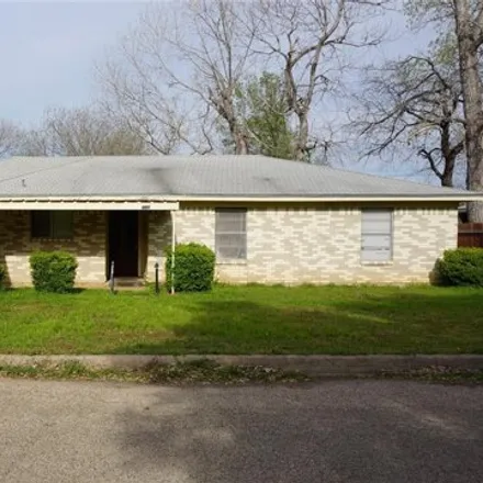 Image 2 - 627 South Brazos Street, Whitney, Hill County, TX 76692, USA - House for sale