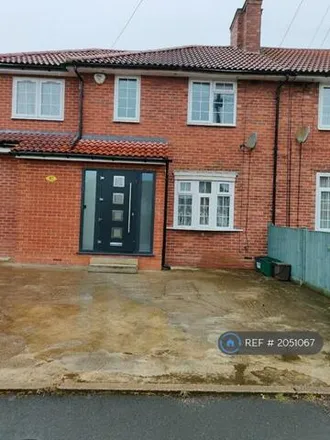 Rent this 3 bed townhouse on 94 Titchfield Road in London, SM5 1PX