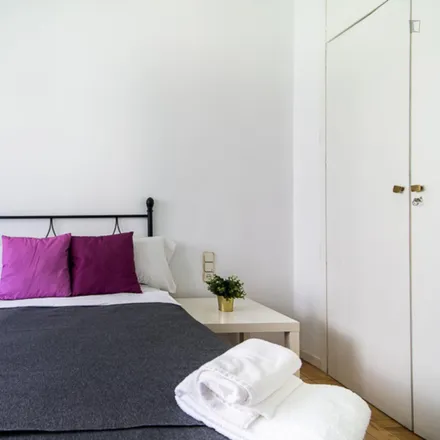 Rent this 5 bed room on Madrid in Calle de Ferraz, 72