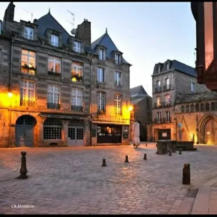 Image 7 - 15 Place des Cordeliers, 22100 Dinan, France - Apartment for rent