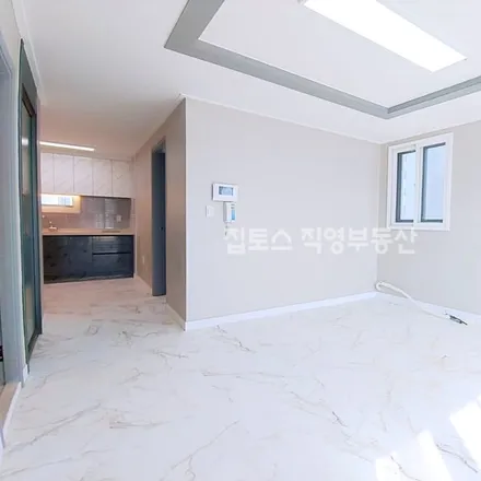 Rent this 1 bed apartment on 서울특별시 서초구 잠원동 38-18