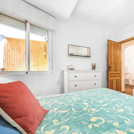 Rent this 2 bed apartment on Camper Área Campello in Calle Juan de la Cierva, 8